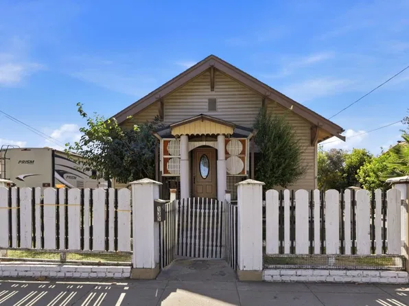 135 Nash Rd, Hollister, CA 95023
