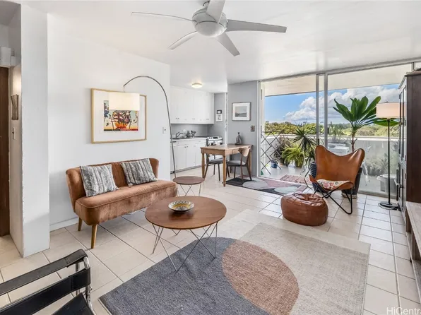 3027 Pualei Cir APT 302, Honolulu, HI 96815