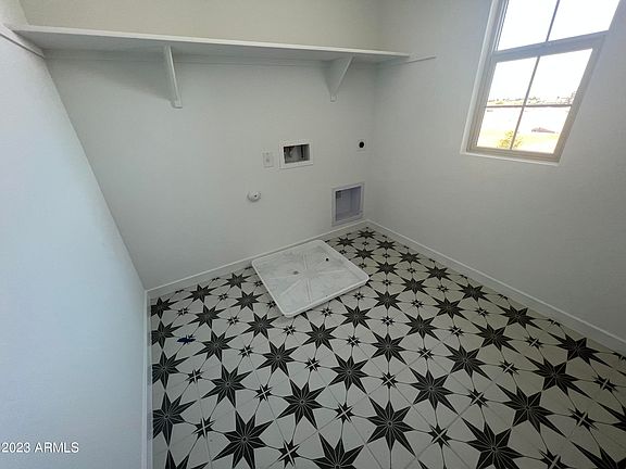 4th image of 23348 W Winslow Avenue