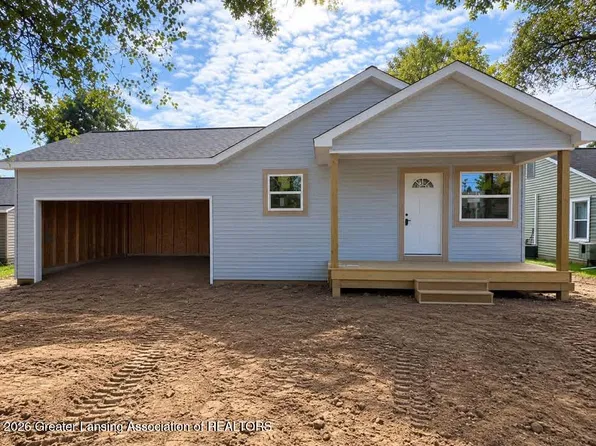 2817 W Willow St, Lansing, MI 48917