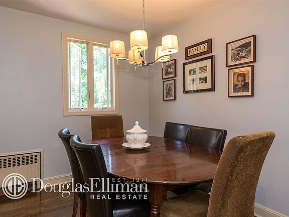 3rd image of 885 Schuman Pl