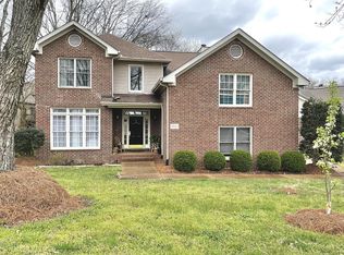 6657 Autumnwood Dr, Nashville, TN 37221