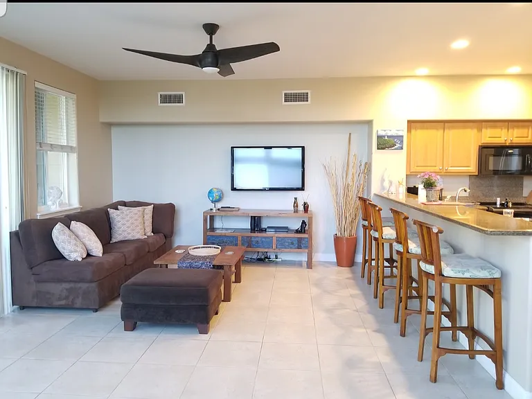 Alii Dr — Photo 33