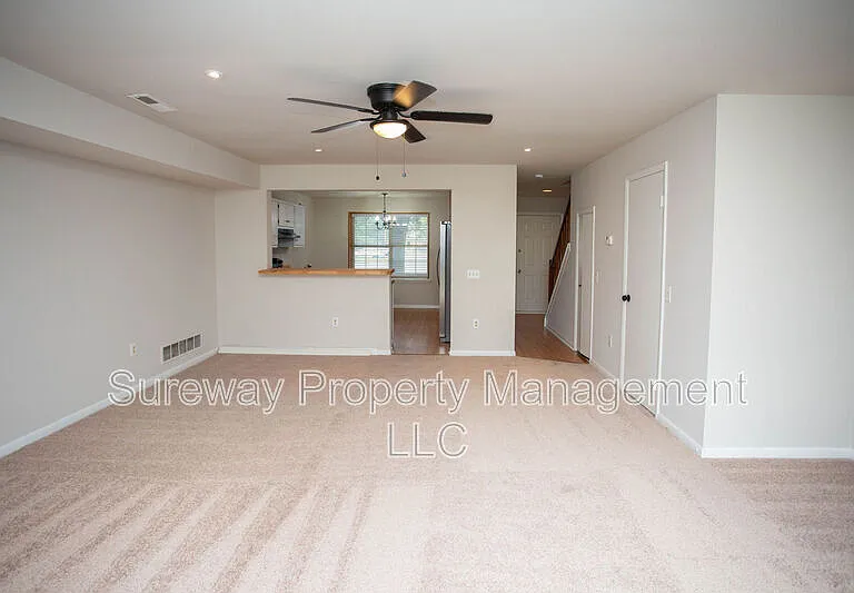 137 Brent Ct — Photo 5
