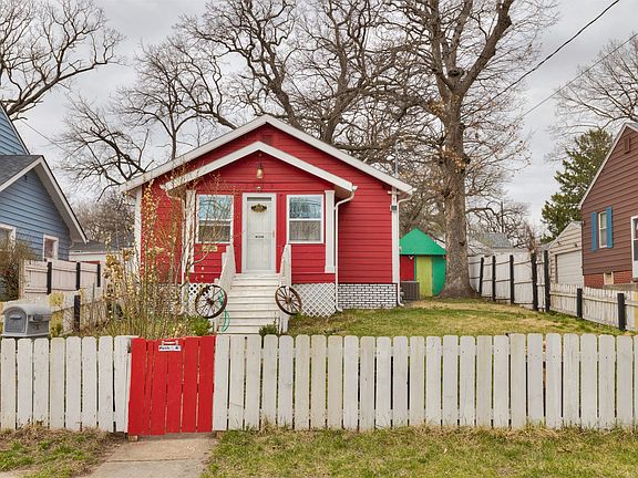 3rd image of 2619 Prospect Rd