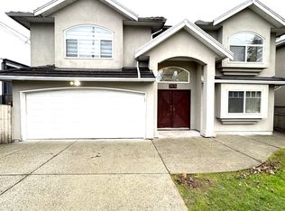 7874 14th Ave #1, Burnaby, BC V3N2B2