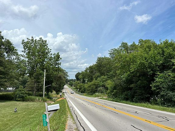 4th image of 16430 W River Rd