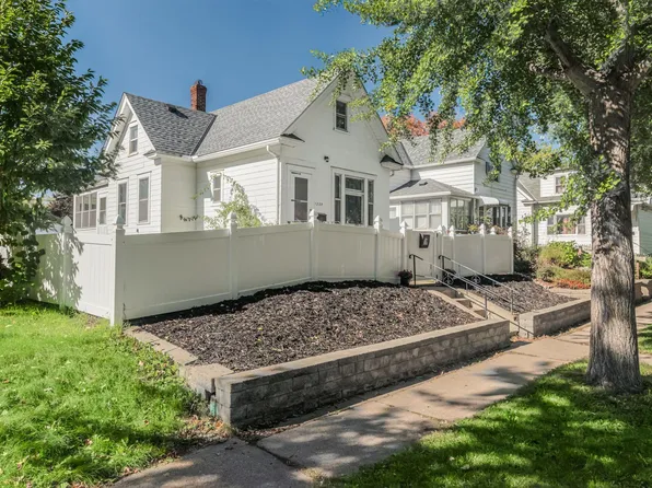 1239 Farrington St, Saint Paul, MN 55117