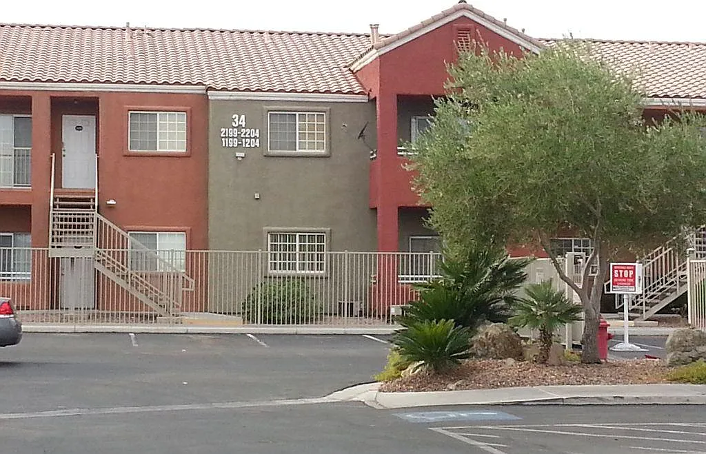4730 E Craig Rd — Photo 3