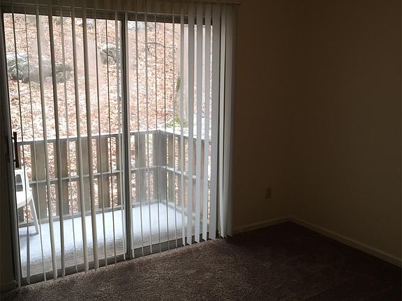 5th image of 1504 Colony Park Dr APT 5
