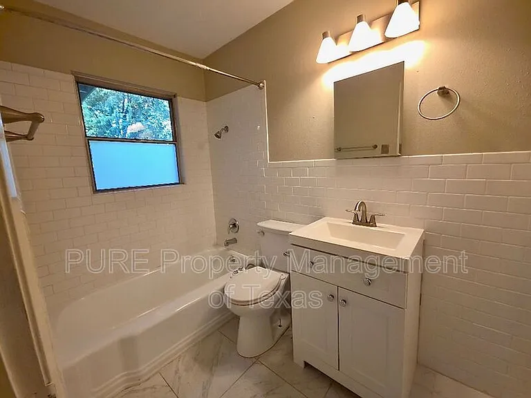 1408 Glencrest Dr — Photo 13