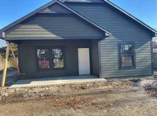 707 N Sycamore St, Ottawa, KS 66067