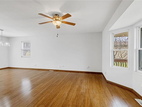 4th image of 605 E Maple St