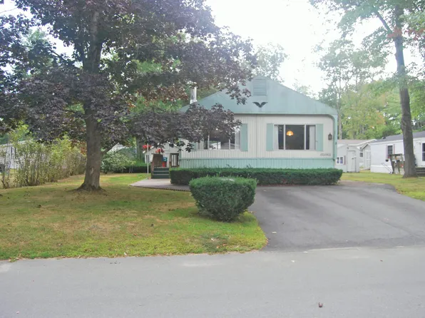 44 Evergreen Drive, Gorham, ME 04038