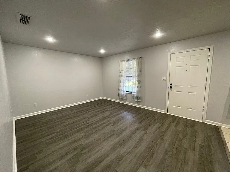 5722 Lumberjack Ln — Photo 5