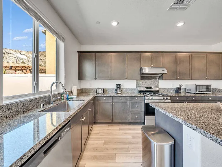 6599 Bryce Canyon Ct — Photo 11