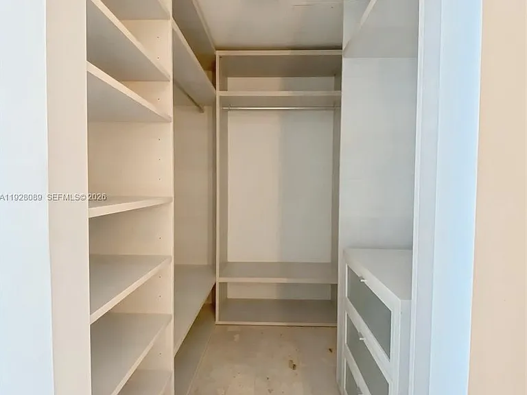 88 SW 7th St #3906 — Photo 12