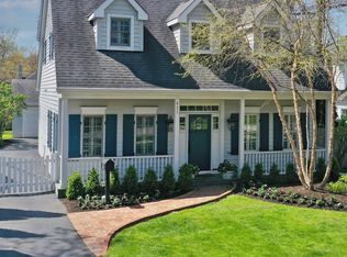 631 Northmoor Rd, Lake Forest, IL 60045