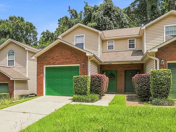 3rd image of 2544 Centerville Ct