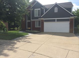 12843 Andover Dr, Plymouth, MI 48170