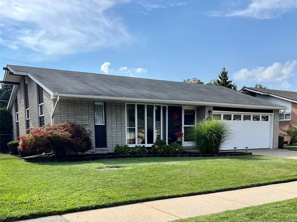 14551 Ronnie Ln, Livonia, MI 48154