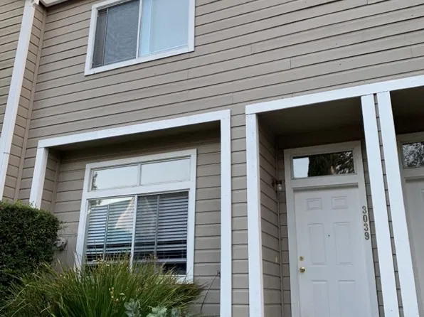 3039 Woods Cir, Davis, CA 95616