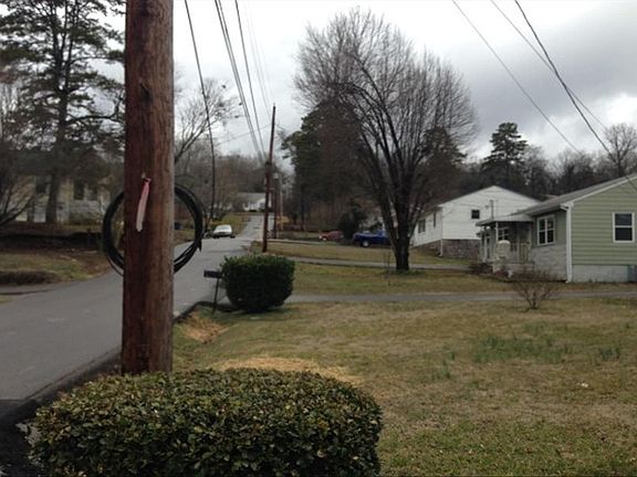 5th image of 111 Laurel Dr