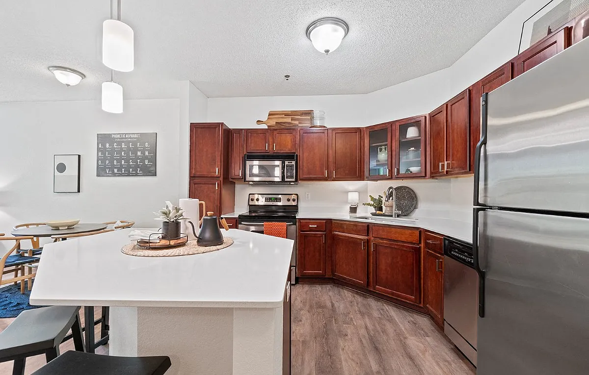 Building Photo - 808 Berry Place