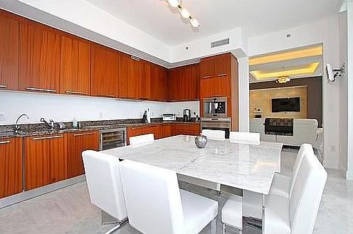 Spacious Kitchen