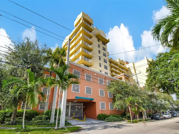215 SW 42nd Ave APT 403, Miami, FL 33134