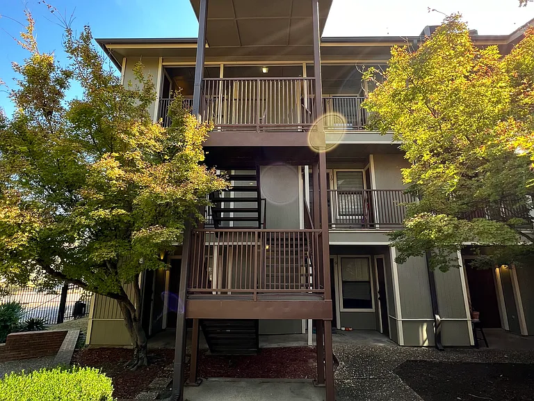 River Market Flats — Photo 7