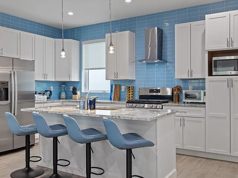 623 Petit Way — Photo 14