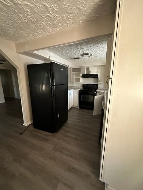 Dinning room into Kitchen