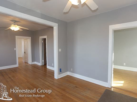 3rd image of 3221 N Leavitt St #3FRNT