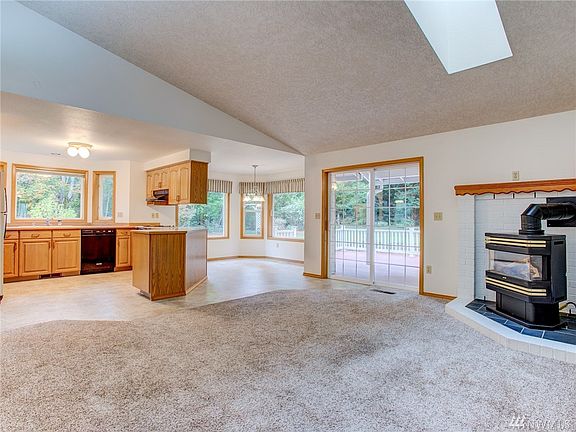 5th image of 14518 NE 242nd St