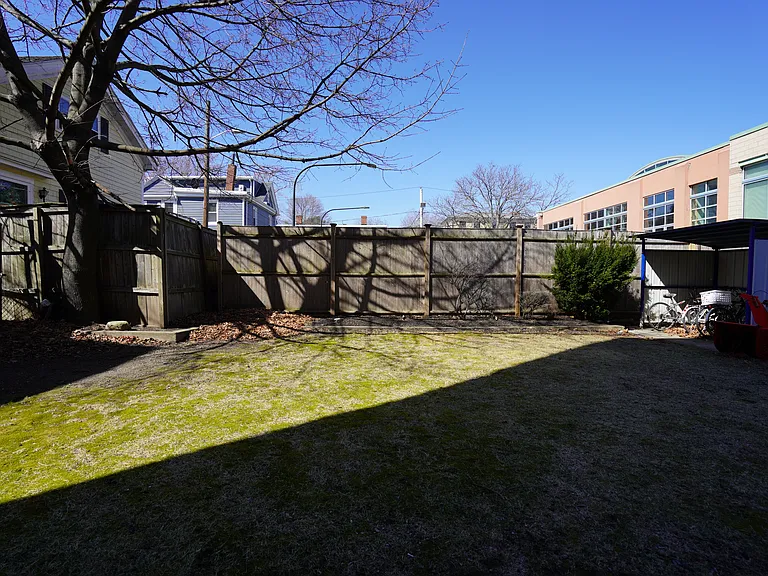 109 Windsor St. — Photo 5
