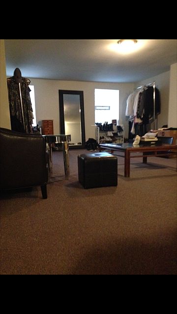 1st image of 1052 N Oakley Blvd