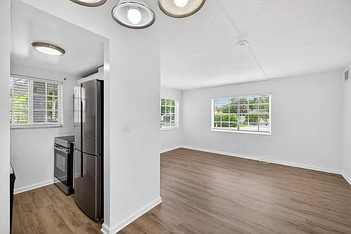 1671 NE 33rd St #1 Photo 1 1671 NE 33rd St #1 Photo 1