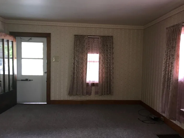 130 S Crawford St — Photo 5