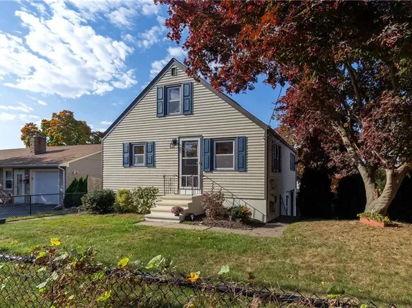 464 High St, Cumberland, RI 02864