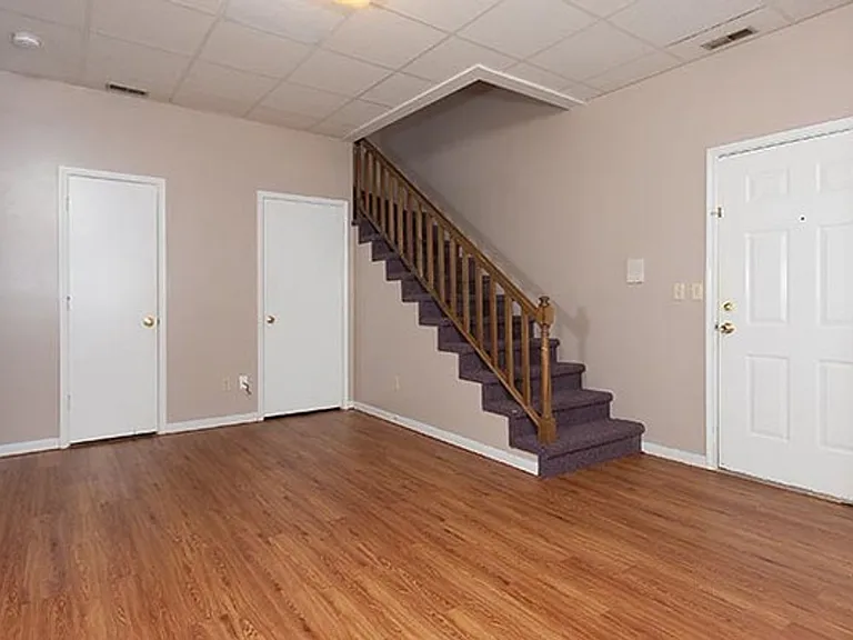 301 N Court St — Photo 2