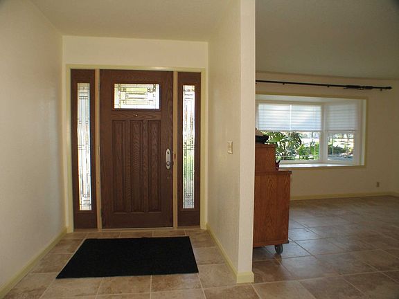 4th image of 4801 Saint Thomas Dr