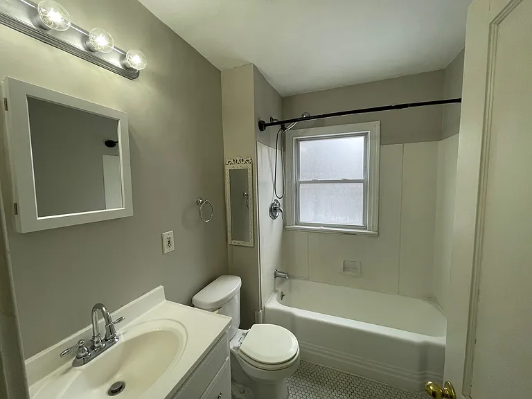 2322 S Overlook Rd — Photo 31
