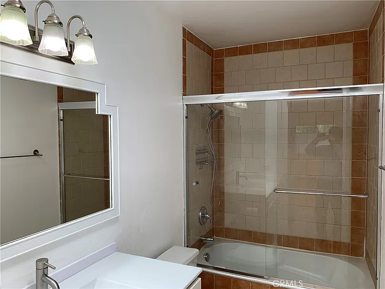 3220 Altura Ave #305 — Photo 11
