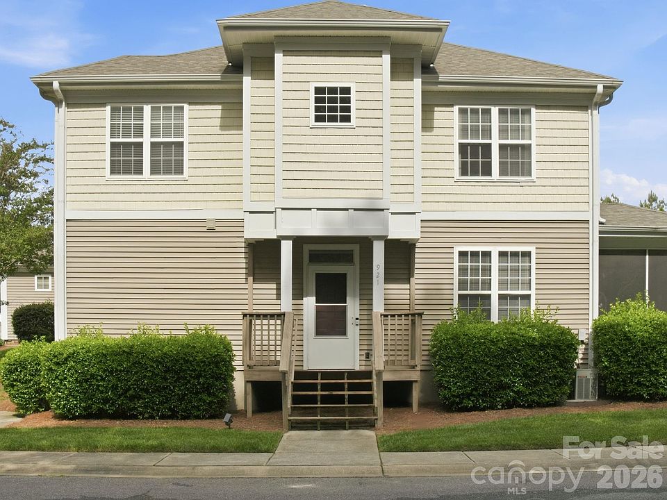 1st image of 921 Ashworth Dr