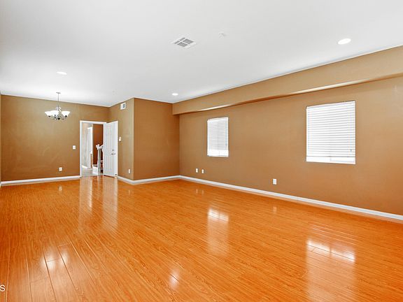 4th image of 612 N Lincoln Ave APT A
