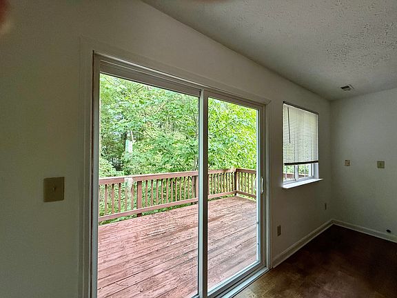 4th image of 22570 Lower Kells Ln