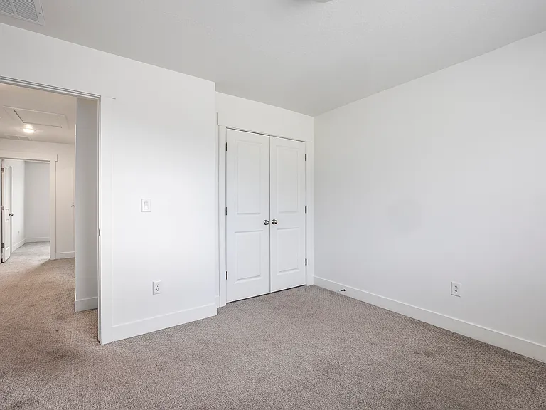1303 E 920 N — Photo 12