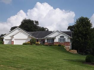 4011 Brandy Ln, Clinton, IA 52732