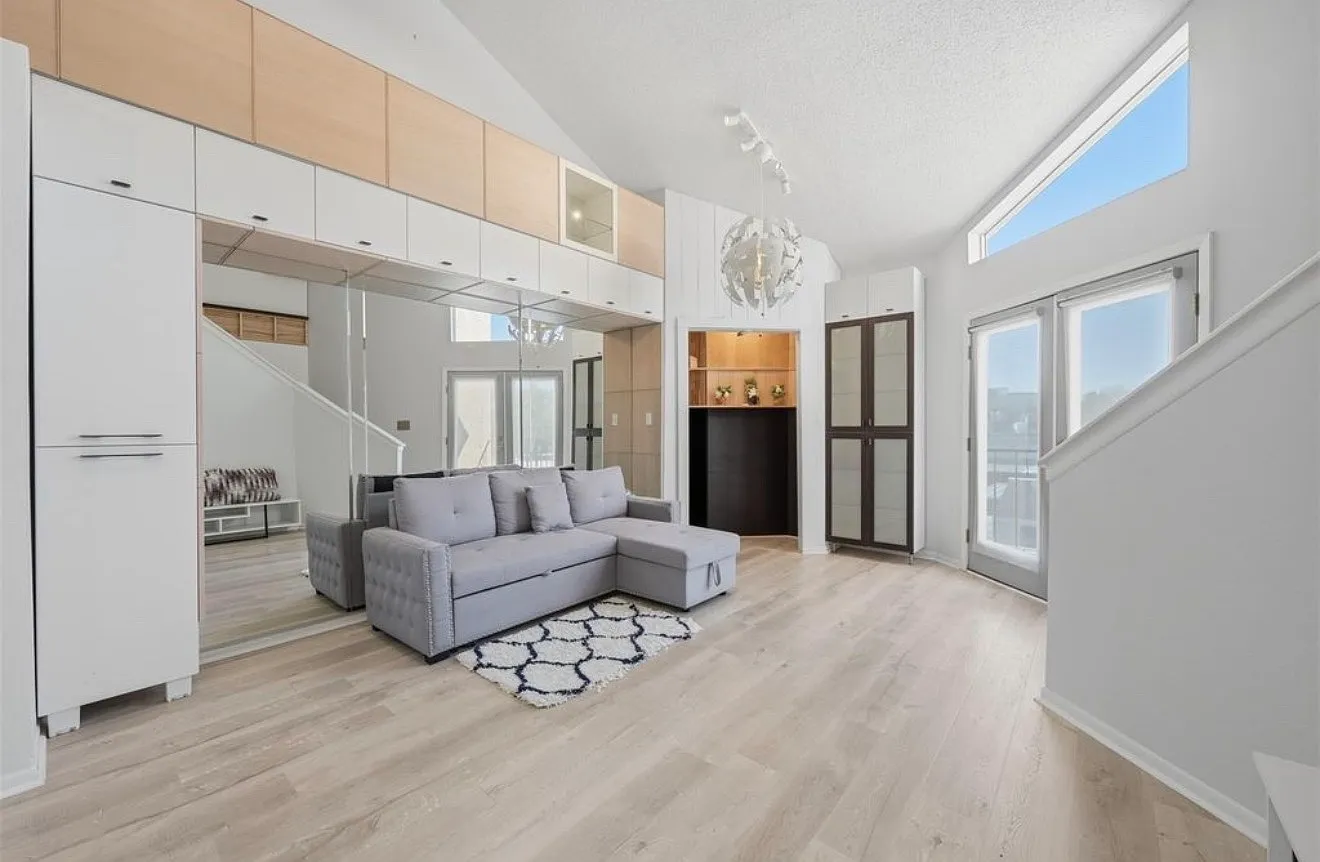 2 bed, 935 sqft, $1,500 — Photo 2